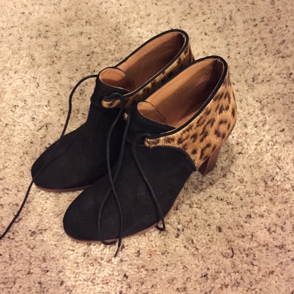MADEWELL ET SÉZANE® FRONT-TIE BOOTS
